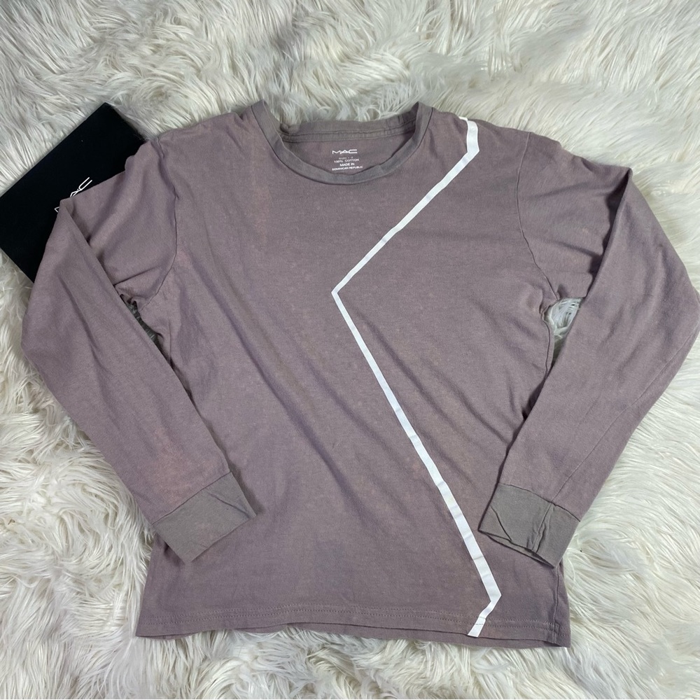 MAC COSMETICS Employee Shirt - Fabulous Felines